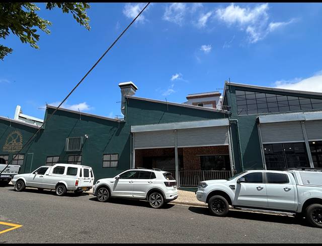 85M² BUILDING TO LET IN WOODSTOCK